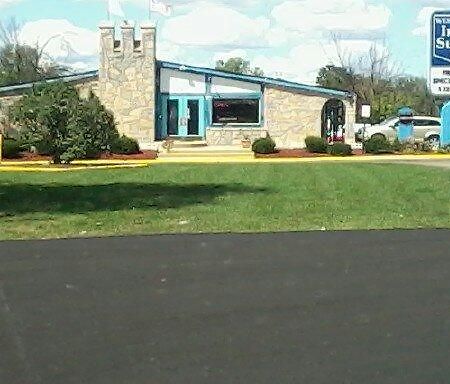 Westwoods Inn & Suites Woodhaven Exterior photo
